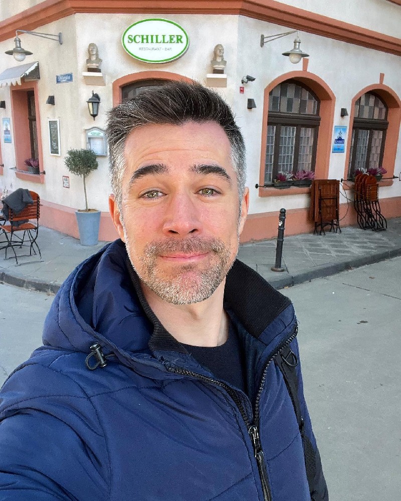 F315 照片989张 视频87个 英国 大叔 旅游 风景 自拍 聚会 爱狗人士 生活日常