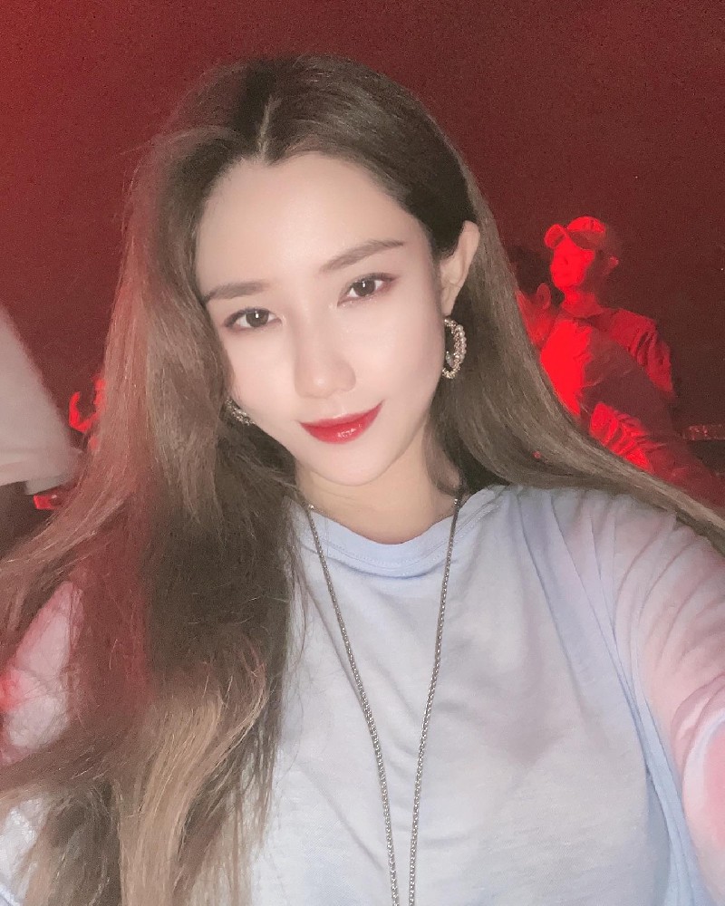 A2059 照片788张 视频20个 中国女 气质美女少妇 生活日常 各国旅游 白富美