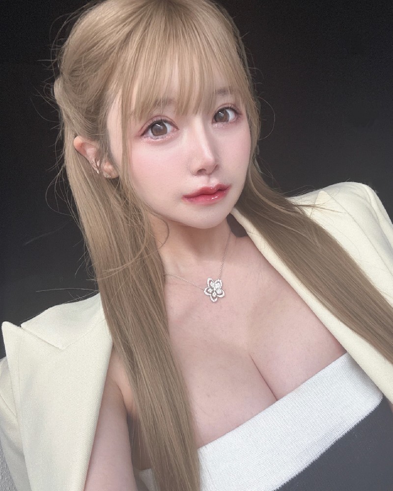 A2141 照片902张 视频20个 日本 甜美型气质美女 性感 生活日常 生活素材丰富 旅游 自拍多