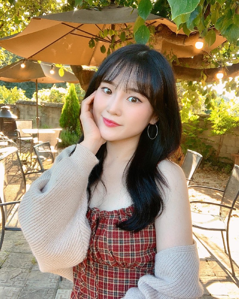 A2174 照片5387张 视频11个 韩国 少妇 各地旅游 自拍多 生活素材丰富 自拍多 曝光度超低