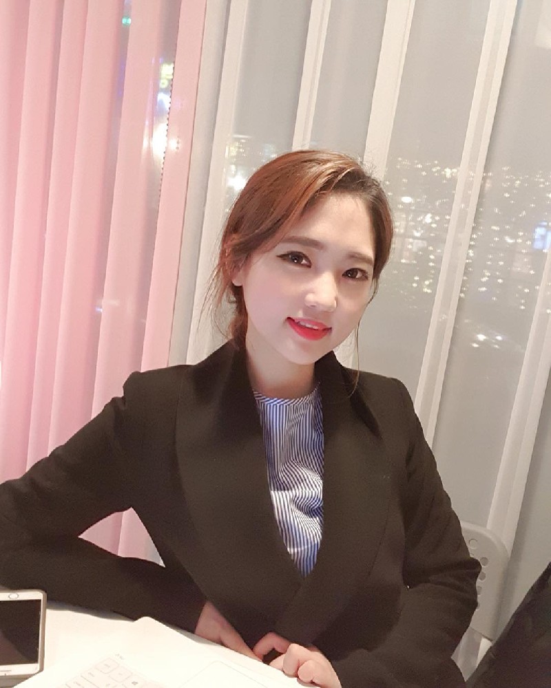 A2177 照片1207张 视频48个 韩国 作家 宝妈少妇 生活日常 旅游 带娃 有自拍视频素材 曝光度极低