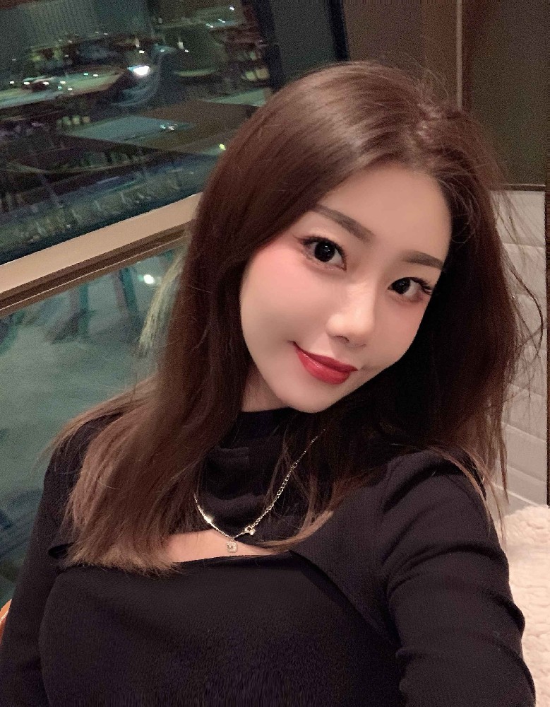 A1151 照片364张 视频45个 中国女 真实少妇 高速收费员 带证件 户外日常 自拍较多 居家日常 美食 镜子自拍 穿搭 美容护理 生日照 豪宅 生活场景丰富 视频包含实况Live 曝光度低