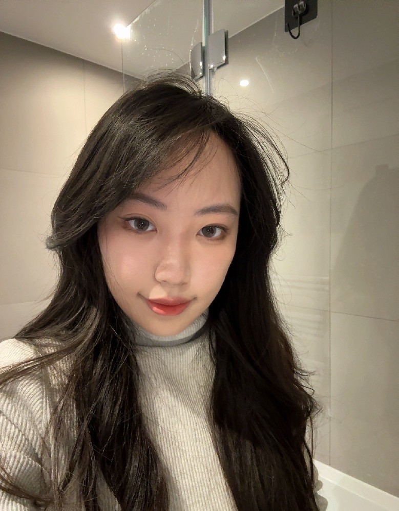 10UB22 照片6130张 视频3570个 中国女 自拍较多 户外日常 镜子自拍 旅游 居家日常 穿搭 真实 生活场景丰富 素材丰富 四季服装 视频包含实况Live 曝光度低