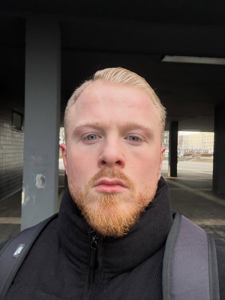 F210 照片37张 视频7个 德国 日常 旅游 自拍多