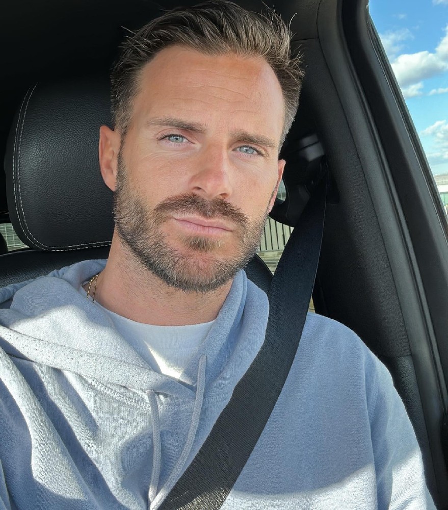 F282 照片406张 视频42个 法国 成熟帅哥 带娃 奶爸 生活日常 旅游 自拍多