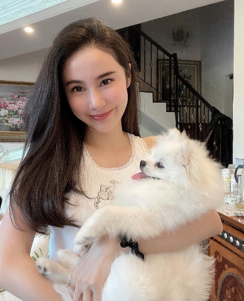 A2026 照片1639张 视频30个 香港 亚裔生活在美国  各种精美自拍照  各国旅游照 生活照 冬天照/正装照/成功人士/礼服照  各种聚会合照 素材丰富  自拍多 自拍视频